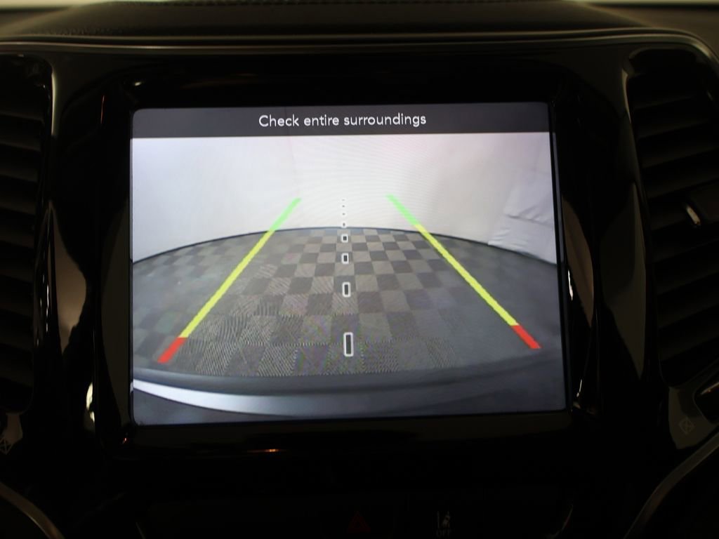 Used 2022 Jeep Cherokee Limited image 43