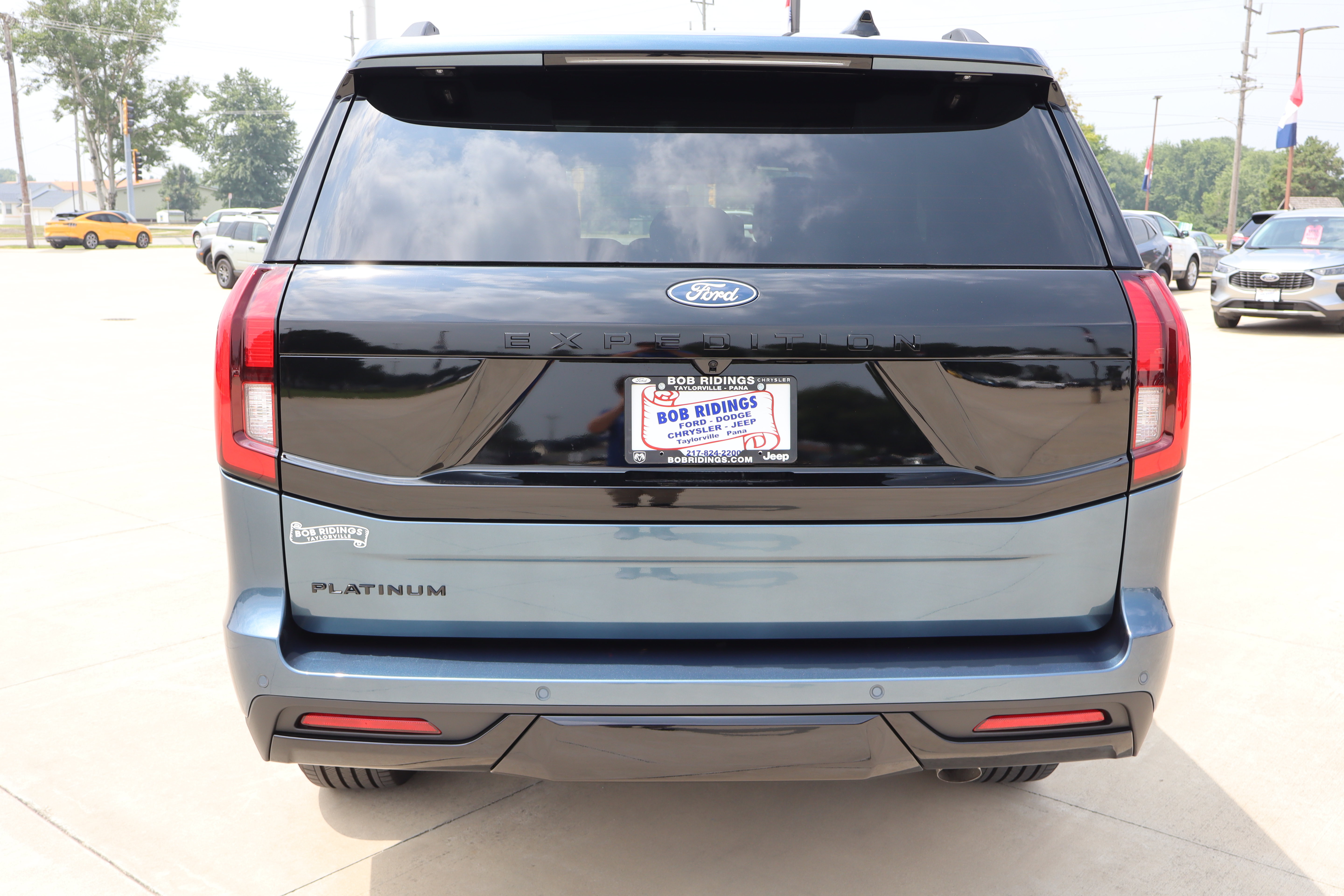 New 2027 Ford Expedition Platinum w/ Stealth Performance Package AWD/4WD image 6
