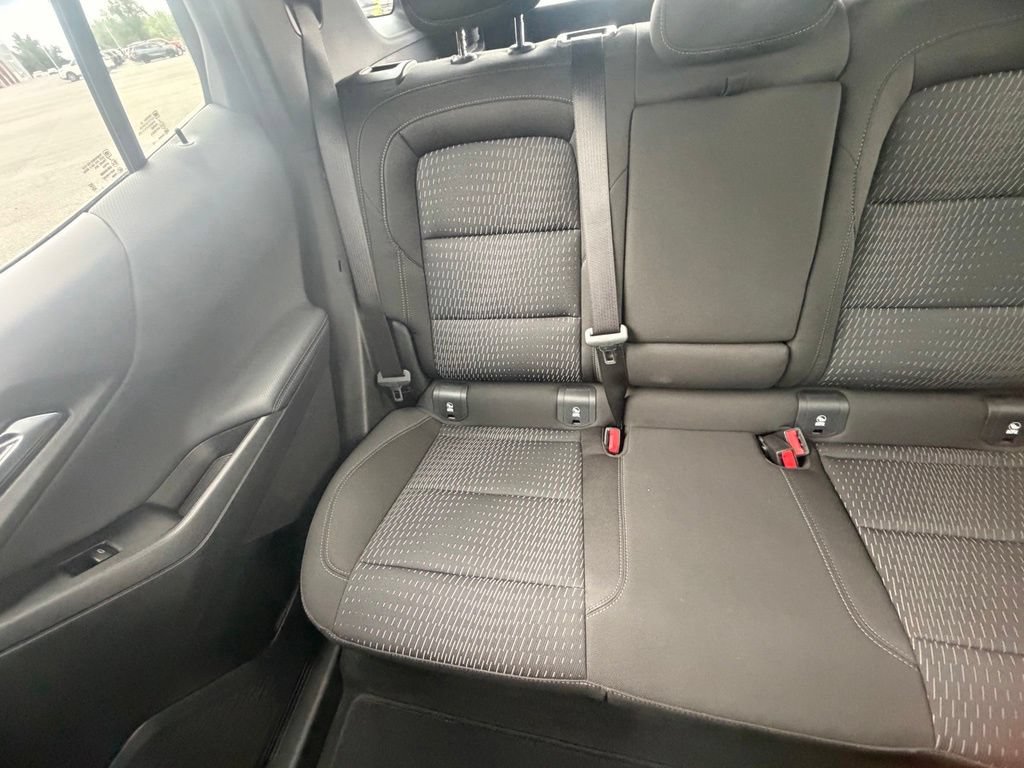 Used 2026 Chevrolet Equinox LT AWD/4WD image 13