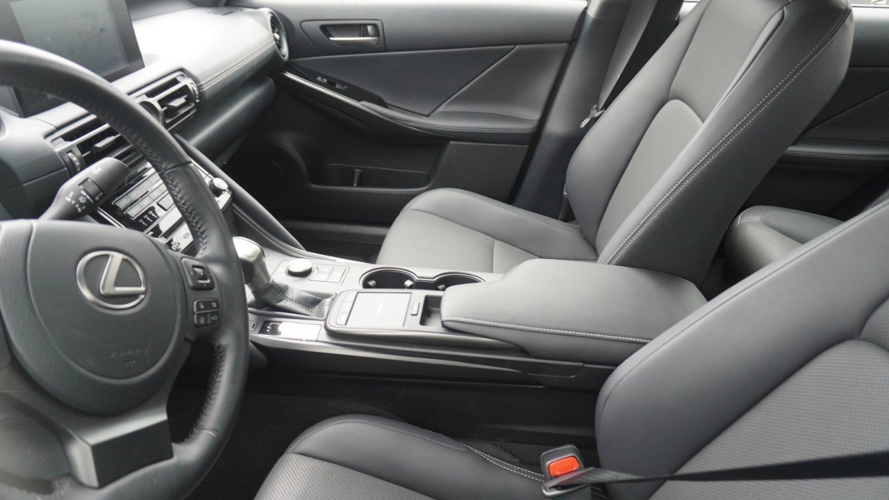Used 2025 Lexus IS 350 F Sport w/ Accessory Package RWD image 8