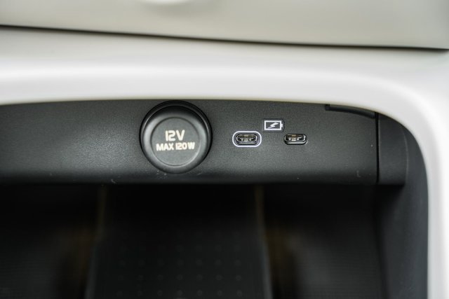 New 2026 Volvo XC40 B5 Ultra w/ Protection Package Premier AWD/4WD image 26