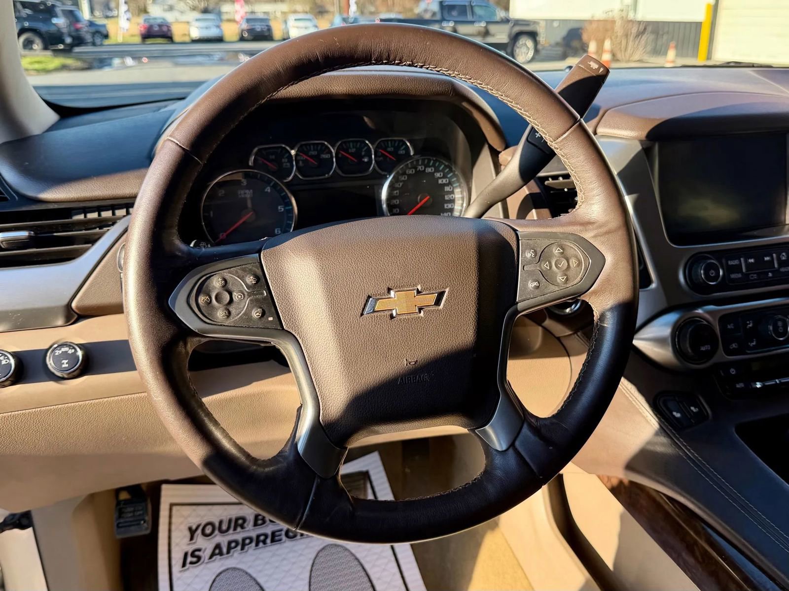 Used 2018 Chevrolet Suburban LT image 15