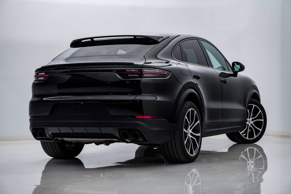 Certified 2023 Porsche Cayenne S AWD/4WD image 11