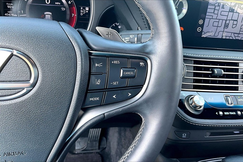 Used 2022 Lexus LS 500 w/ Accessory Package (Z2) RWD image 12