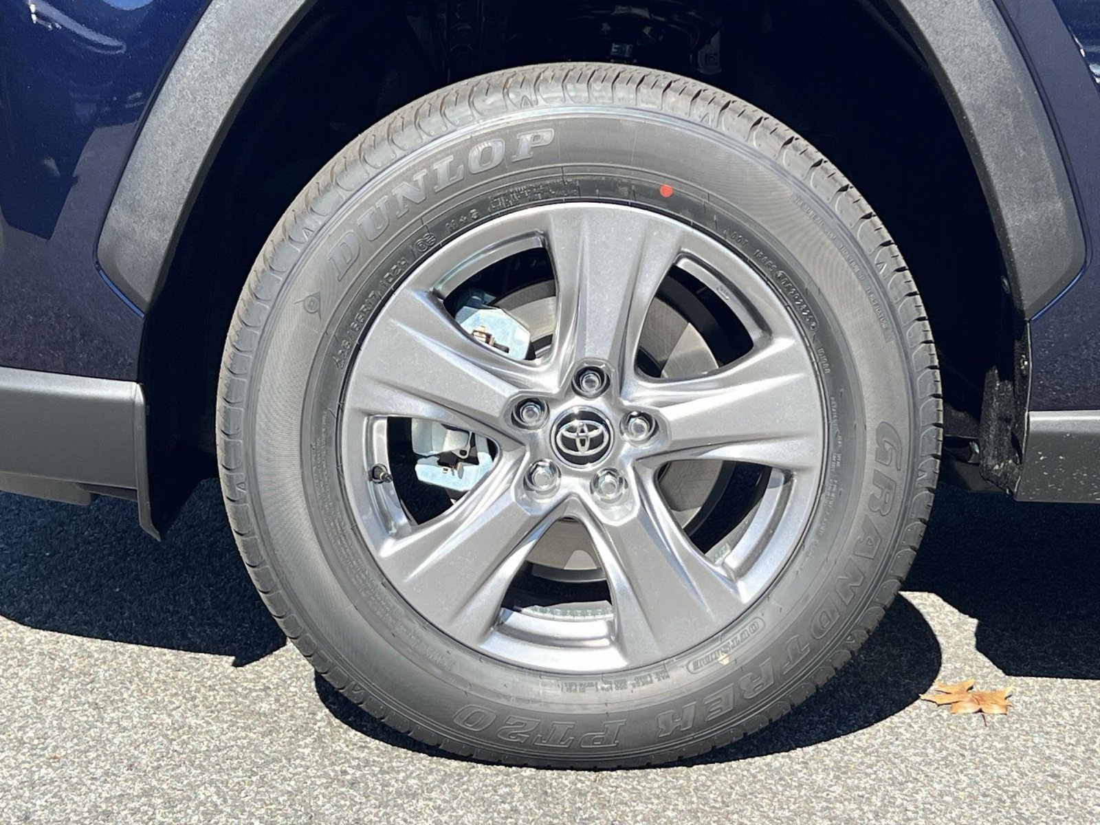 New 2025 Toyota RAV4 XLE image 5