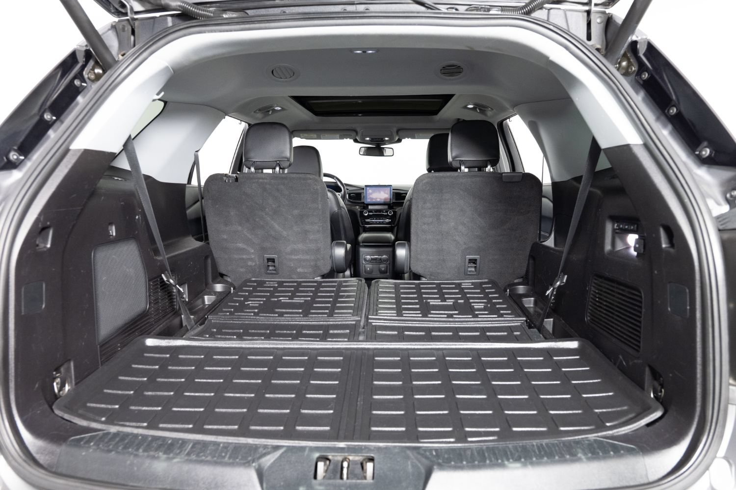 Used 2021 Ford Explorer Limited w/ Equipment Group 301A AWD/4WD image 21