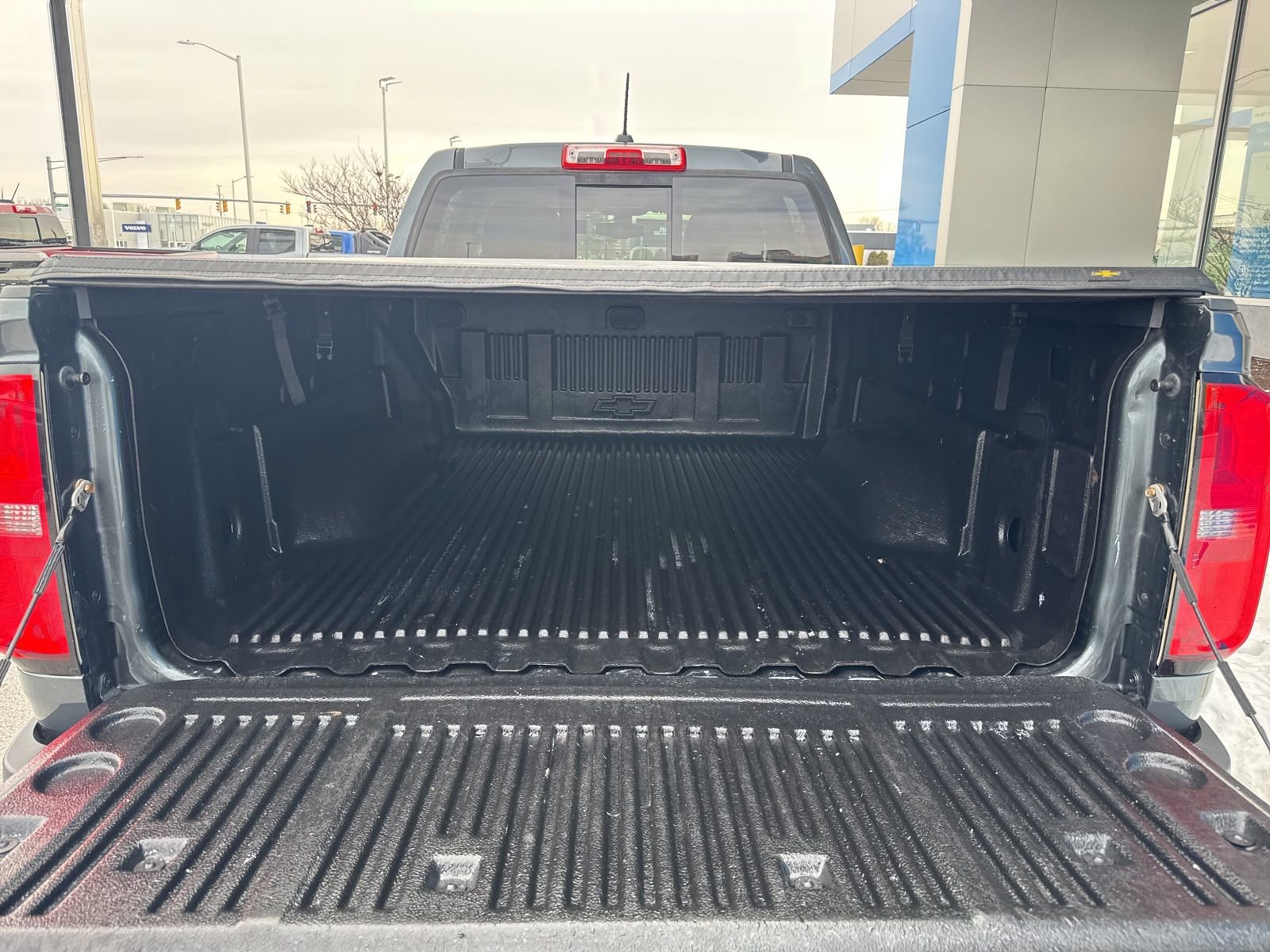 Used 2017 Chevrolet Colorado LT w/ LT Convenience Package image 14