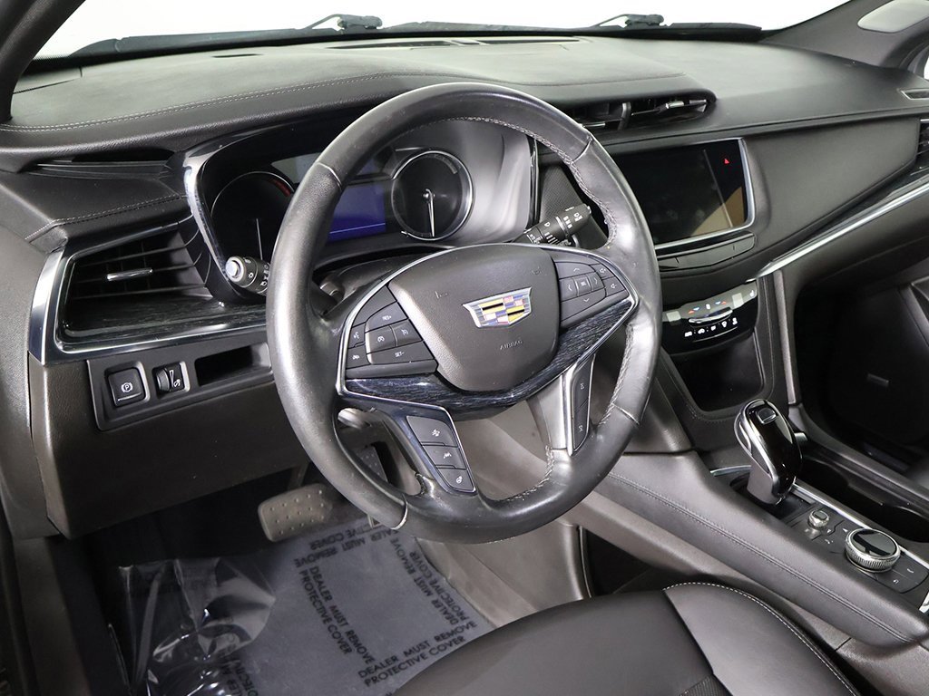 Used 2022 Cadillac XT5 Premium Luxury w/ LPO, Floor Liner Package image 28