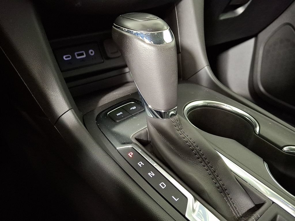 Used 2019 Chevrolet Equinox LT AWD/4WD image 16