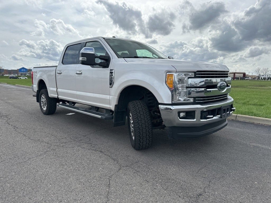 Used 2017 Ford F250 Lariat w/ Lariat Ultimate Package AWD/4WD image 12