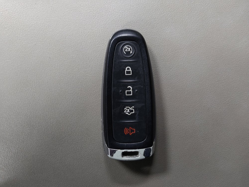 Used 2015 Lincoln MKX FWD w/ Equipment Group 102A image 32