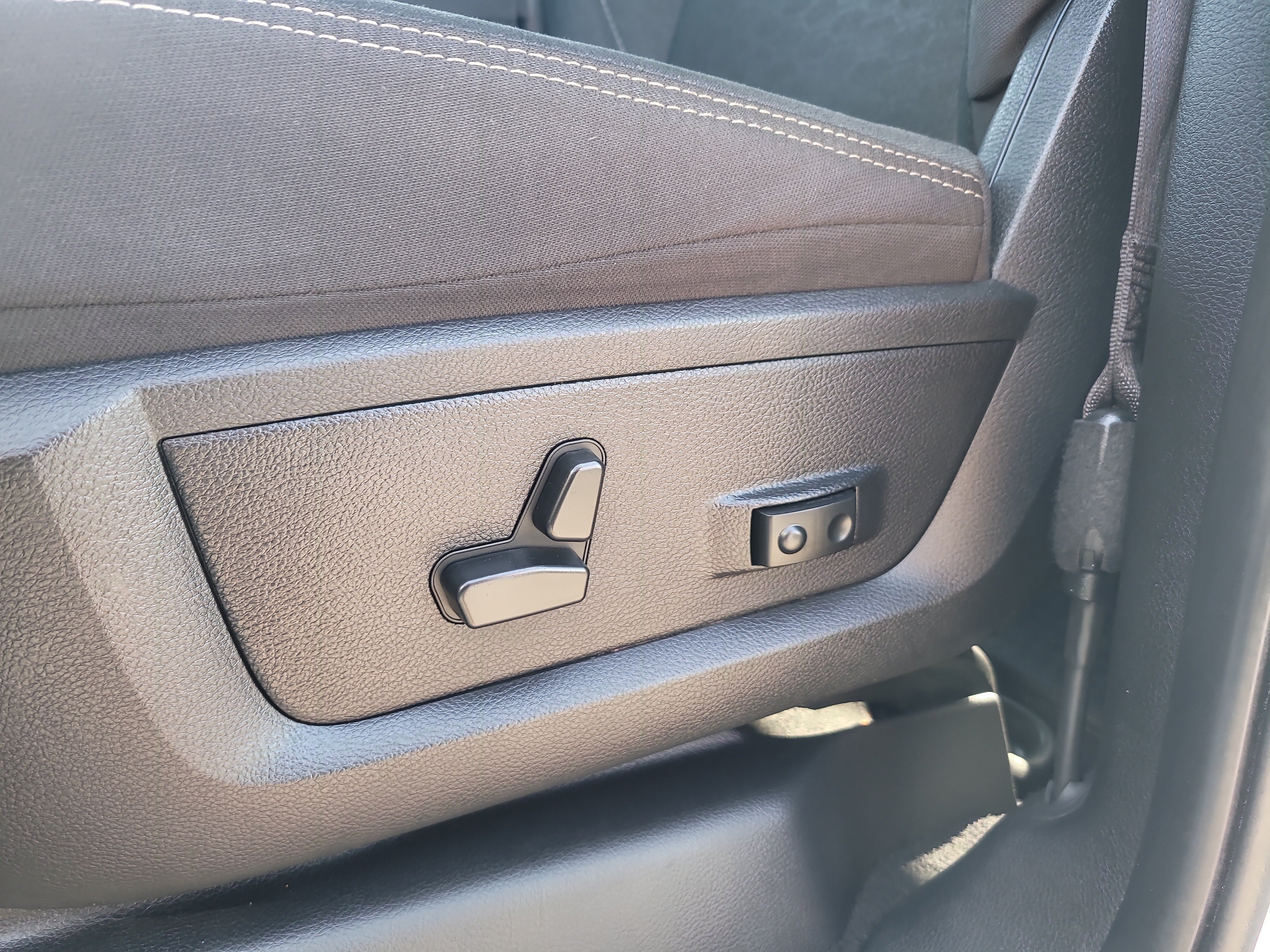 Used 2025 RAM 2500 Big Horn AWD/4WD image 18