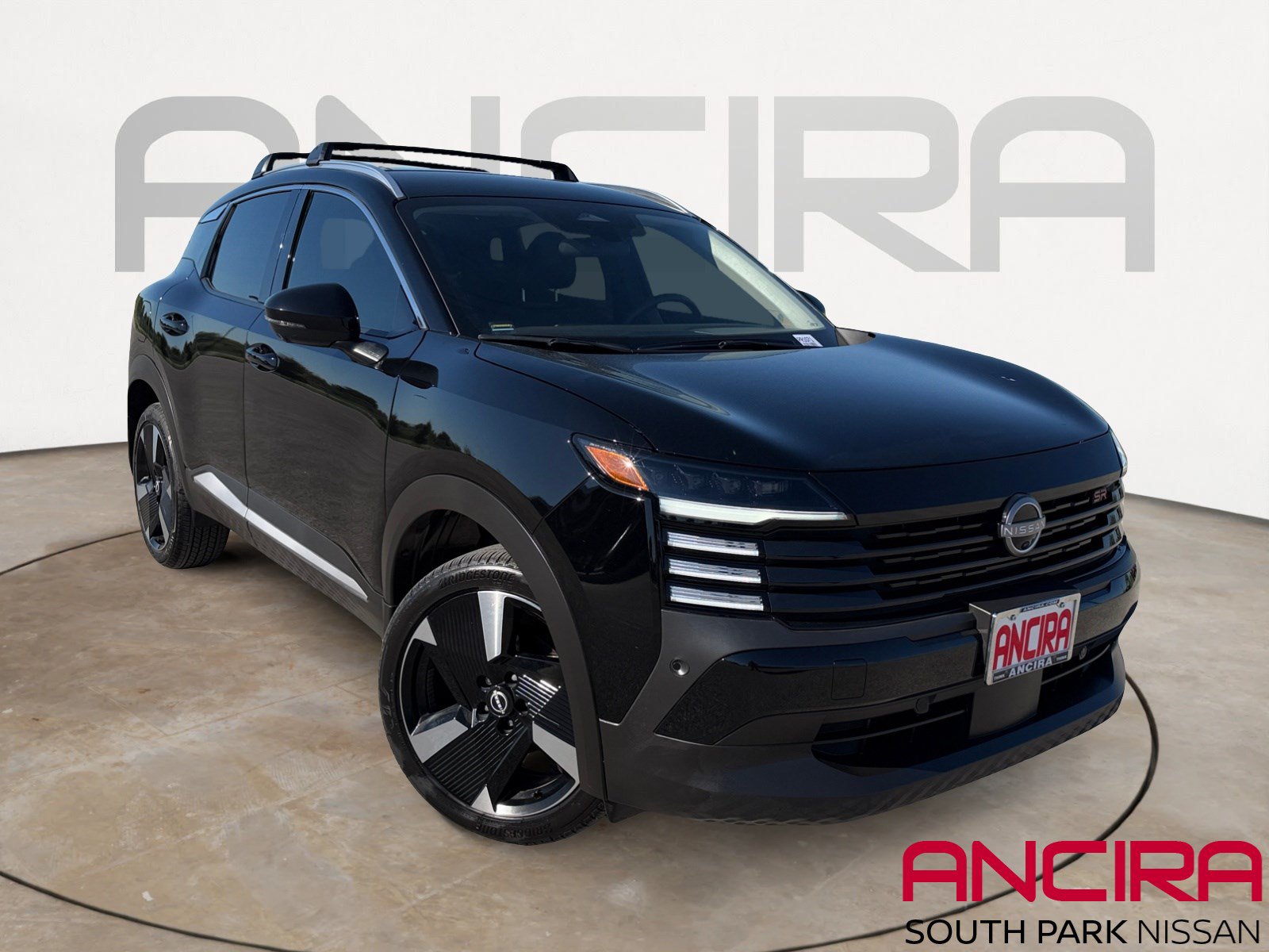 Used 2026 Nissan Kicks SR FWD image 1
