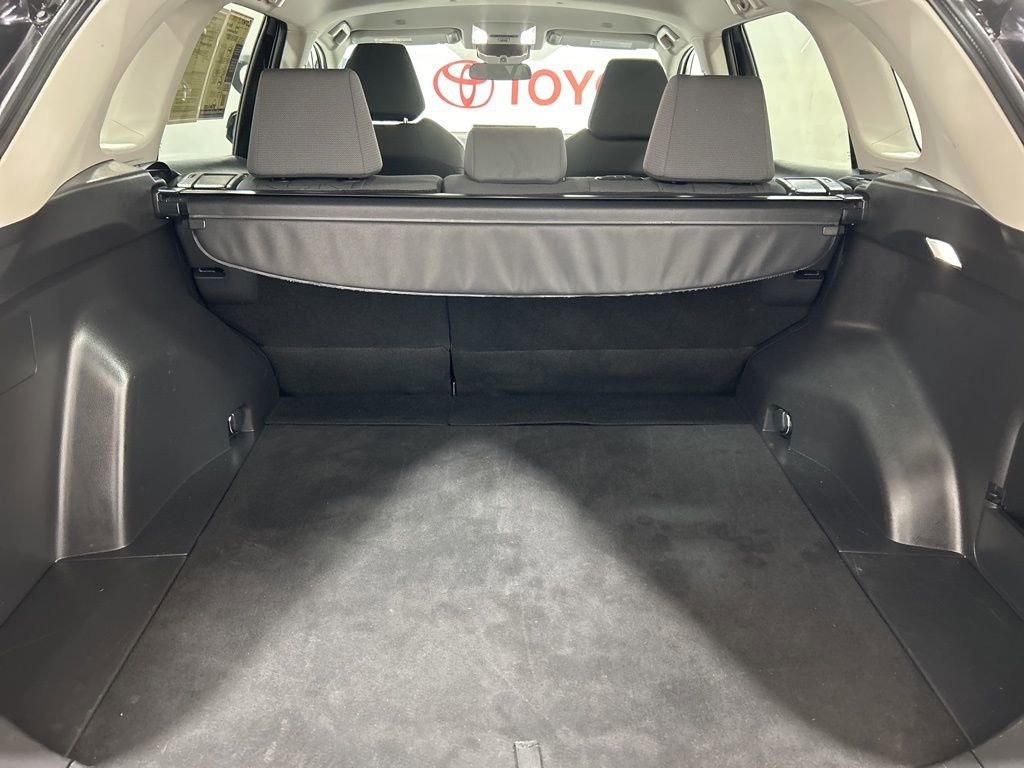 Used 2025 Toyota RAV4 XLE image 17
