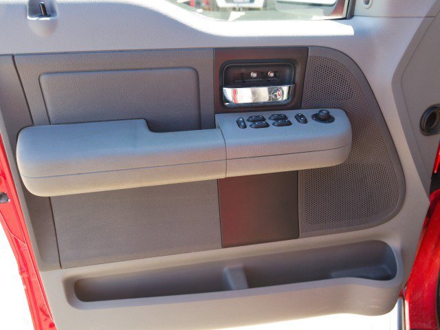 Used 2005 Ford F150 XLT AWD/4WD image 13