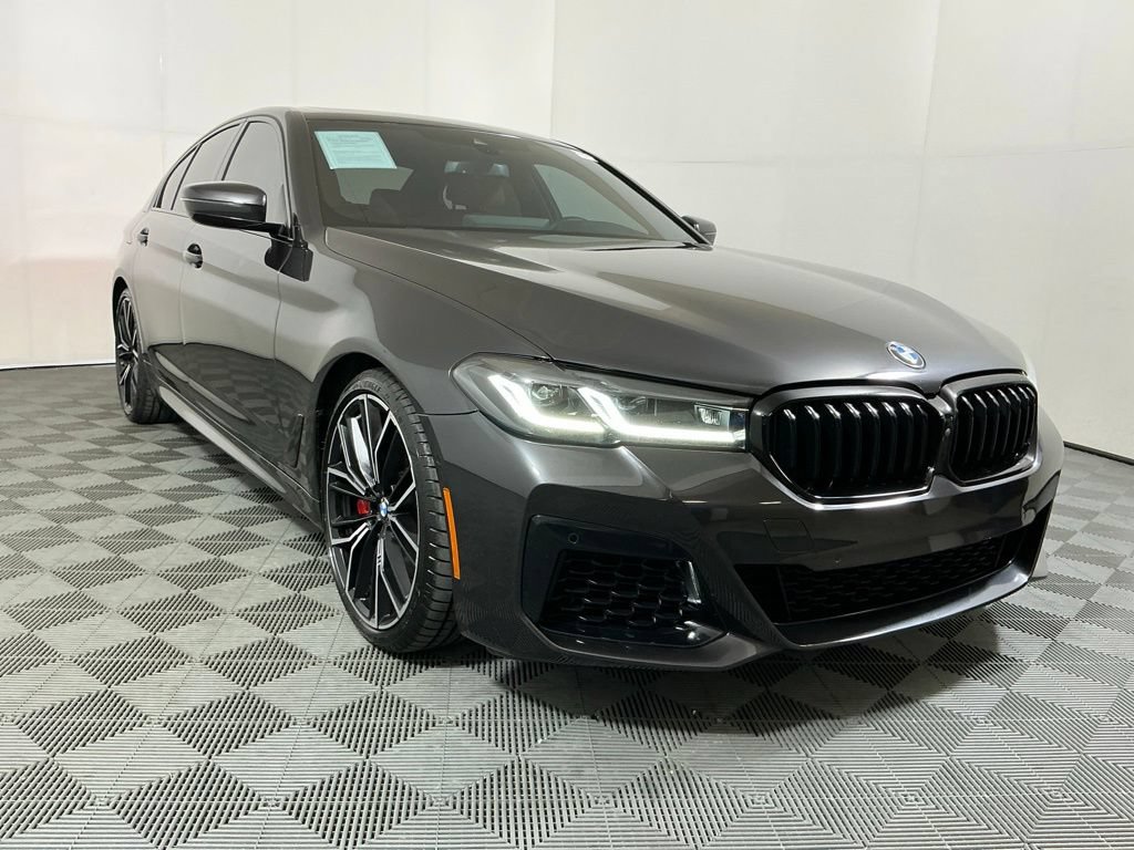 Certified 2023 BMW M550i xDrive w/ Executive Package AWD/4WD image 4