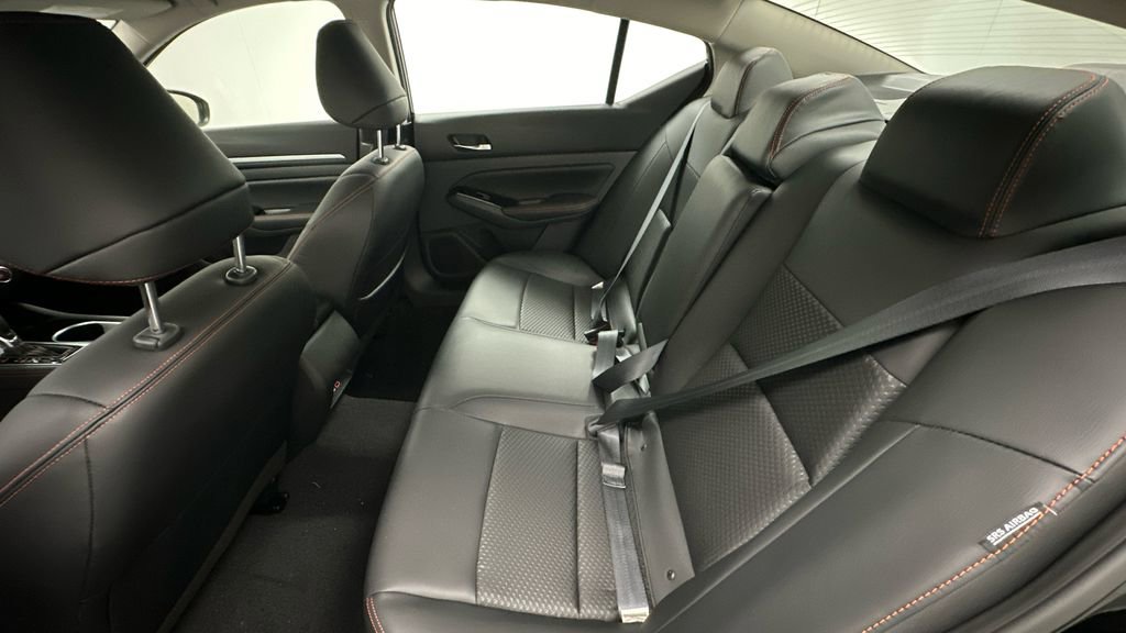 Used 2024 Nissan Altima 2.5 SR image 10