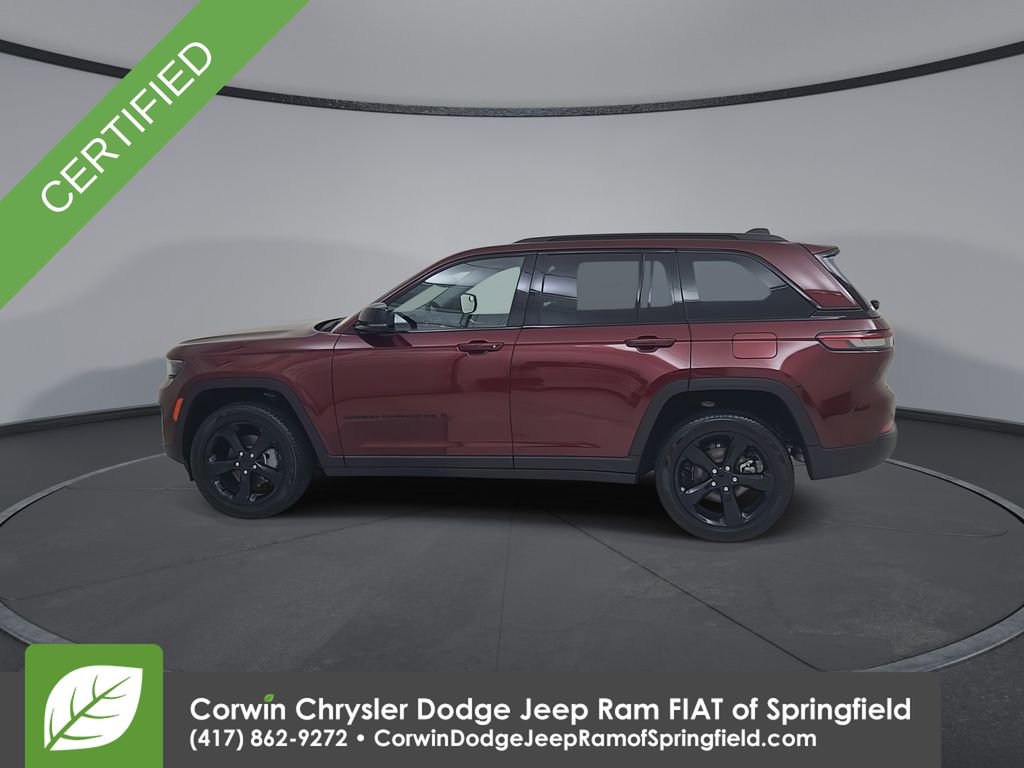 Used 2023 Jeep Grand Cherokee Limited w/ Black Appearance Package AWD/4WD image 9