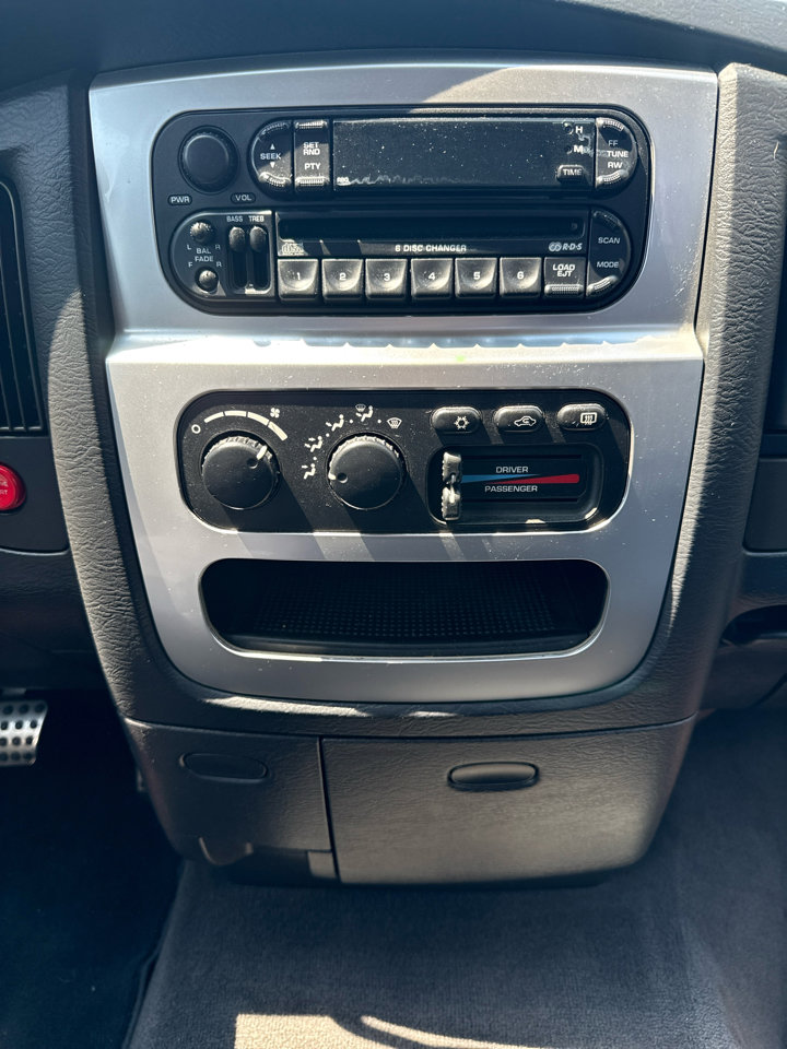 Used 2005 Dodge Ram 1500 Truck 2WD Quad Cab image 12