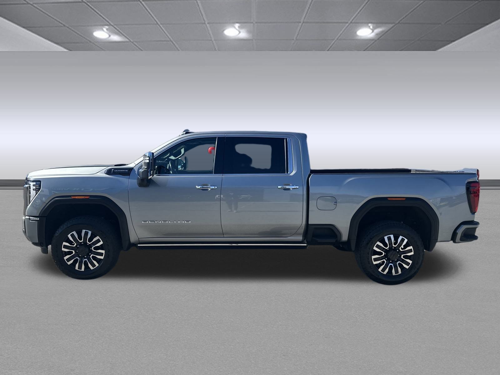 Used 2024 GMC Sierra 3500 Denali Ultimate image 3