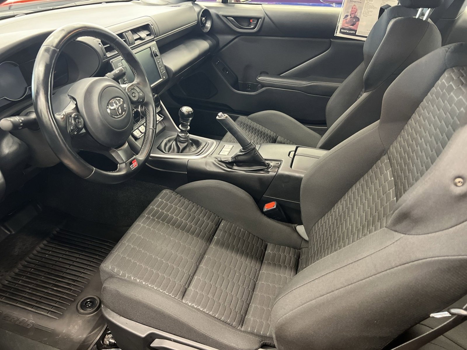 Used 2025 Toyota GR86 w/ ALL Weather Mat Package (TMS) image 11