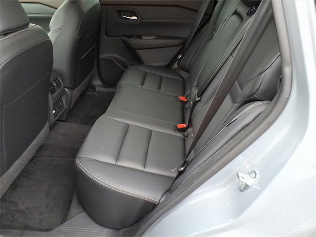 Used 2023 Nissan Rogue SL w/ SL Premium Package image 14