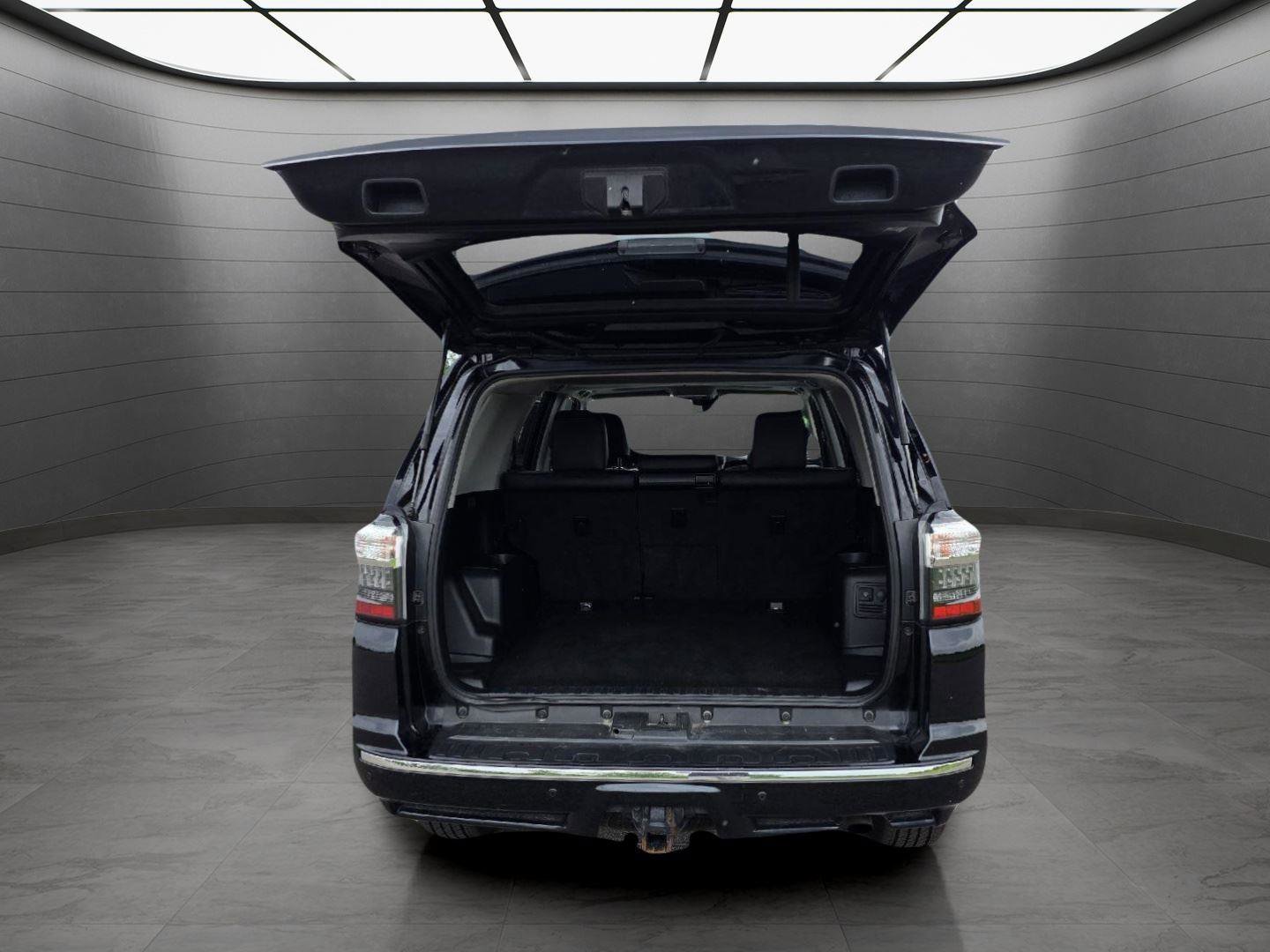 Used 2021 Toyota 4Runner Limited image 9