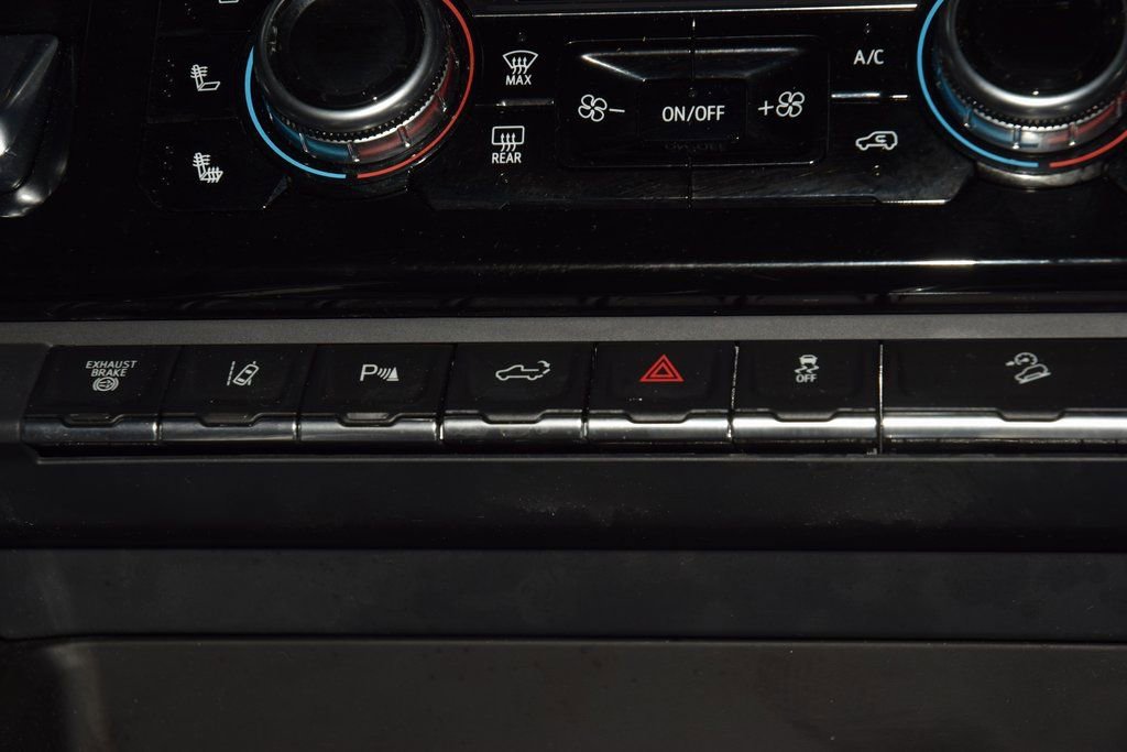 Used 2024 GMC Sierra 2500 Denali Ultimate image 36