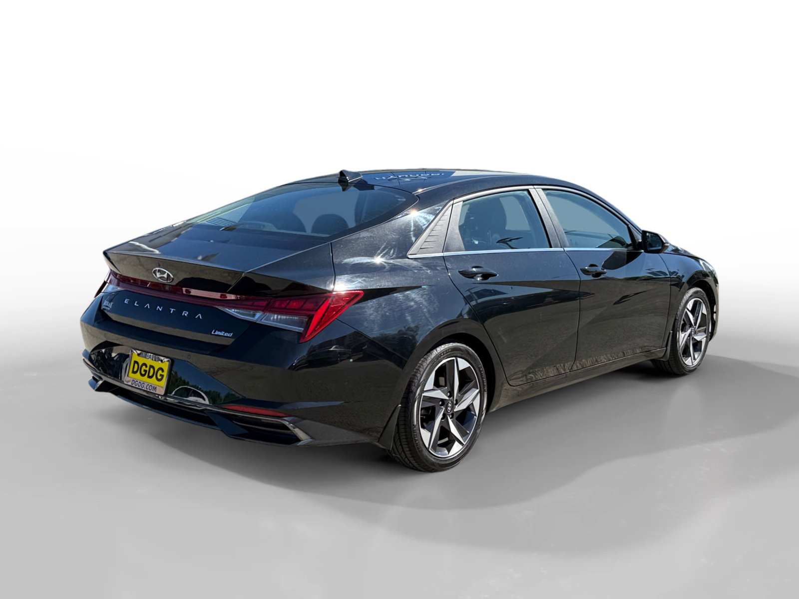 Certified 2023 Hyundai Elantra Limited image 5