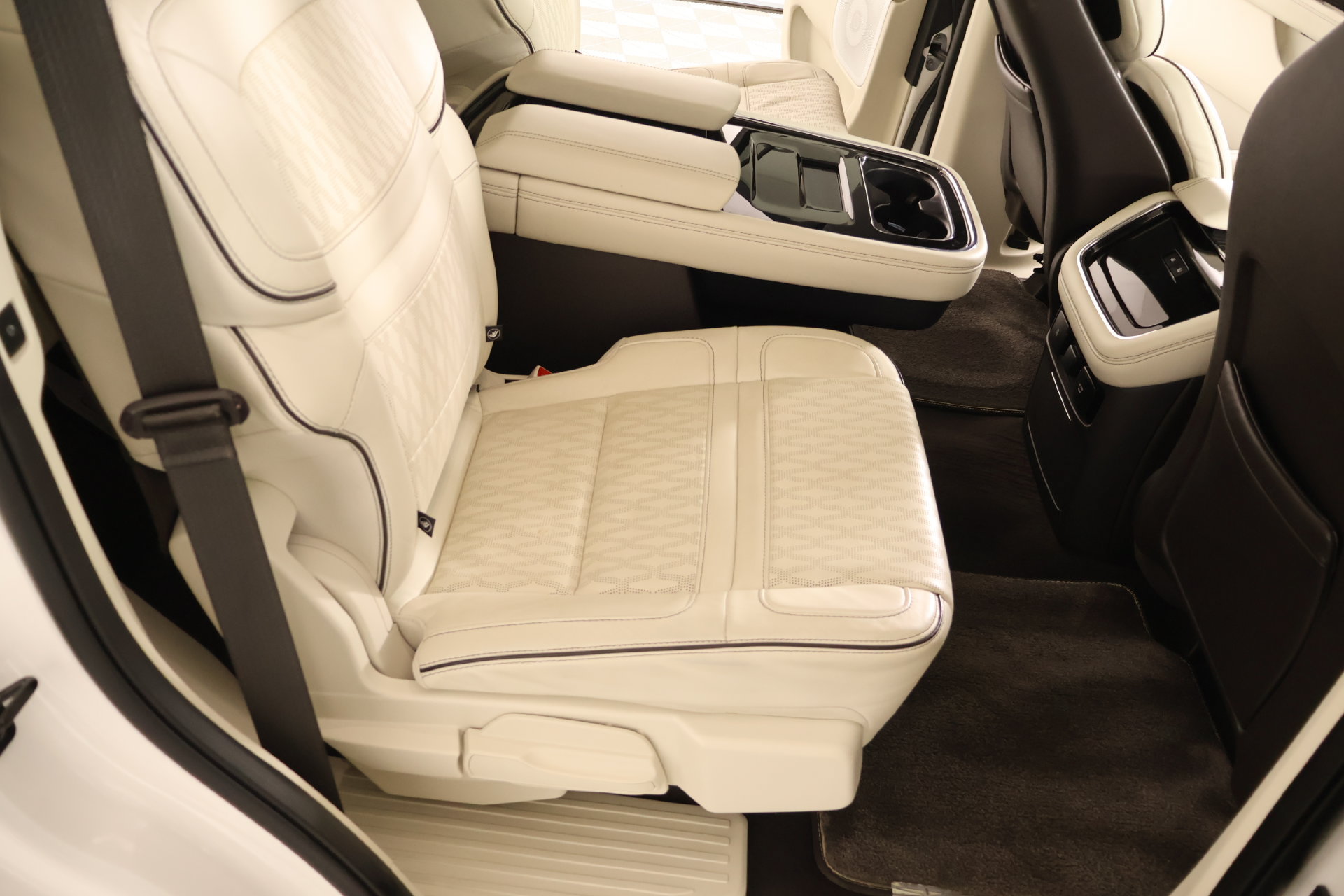 Used 2024 Lincoln Navigator Black Label AWD/4WD image 15