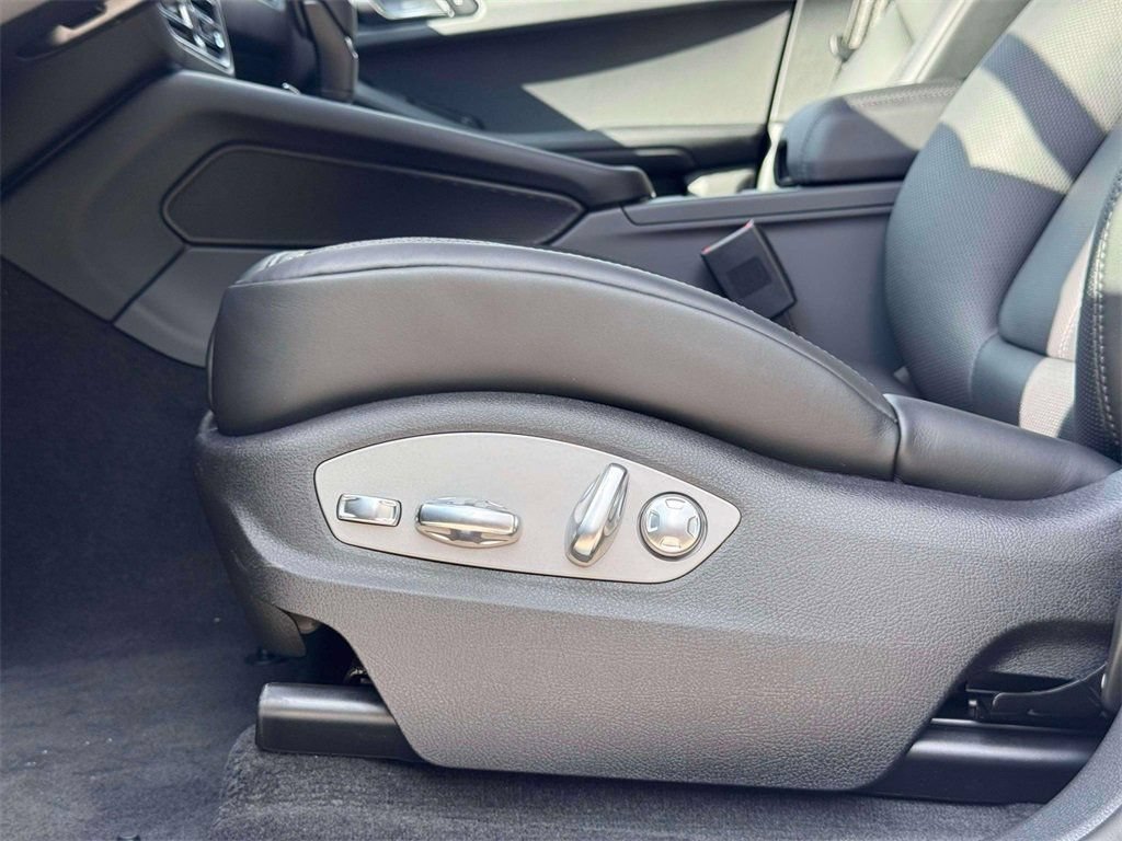 New 2026 Porsche Macan S AWD/4WD image 18