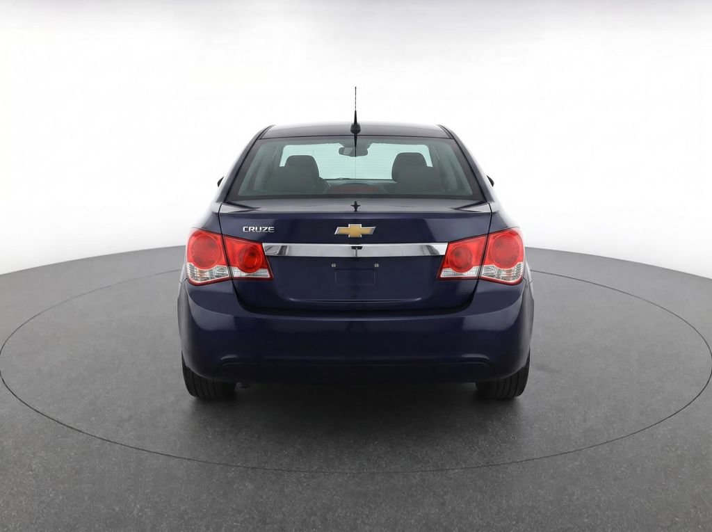 Used 2013 Chevrolet Cruze LS FWD image 7
