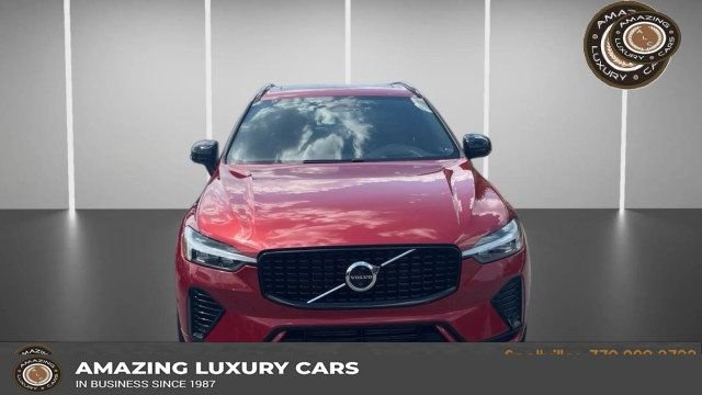 Used 2022 Volvo XC60 T8 R-Design w/ Advanced Package AWD/4WD image 1