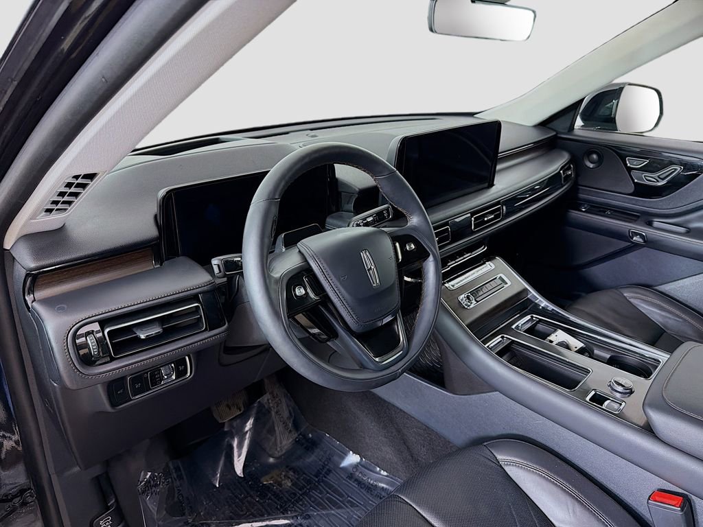 Used 2025 Lincoln Aviator Reserve w/ Jet Appearance Package image 19