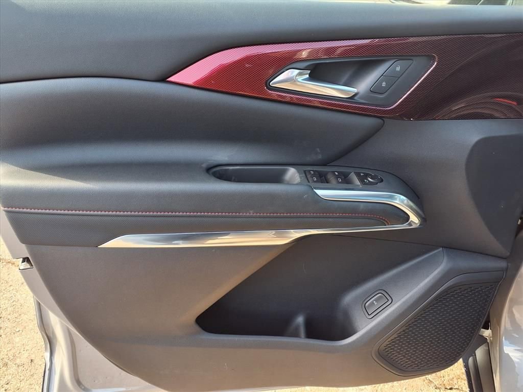 New 2026 Chevrolet Traverse Z71 w/ Driver Confidence Package image 12