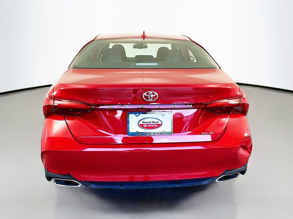 Used 2022 Toyota Avalon XLE image 6