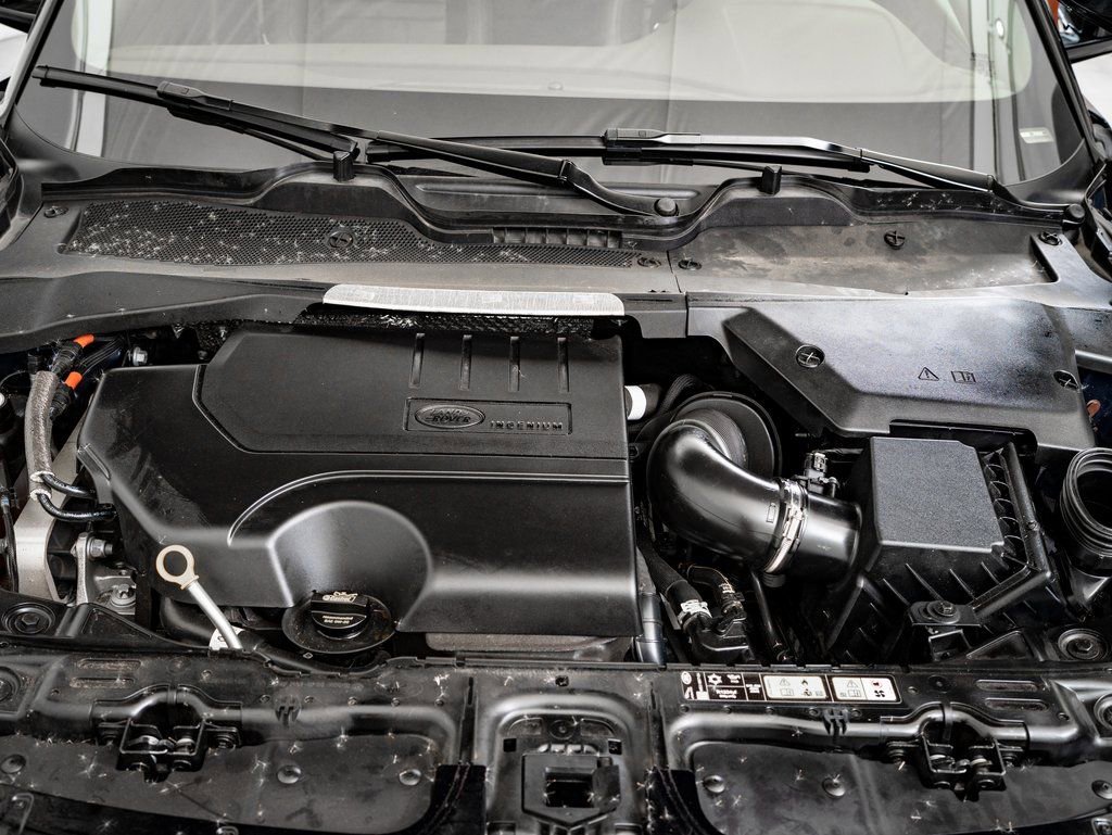 Certified 2023 Land Rover Range Rover Evoque R-Dynamic SE image 32