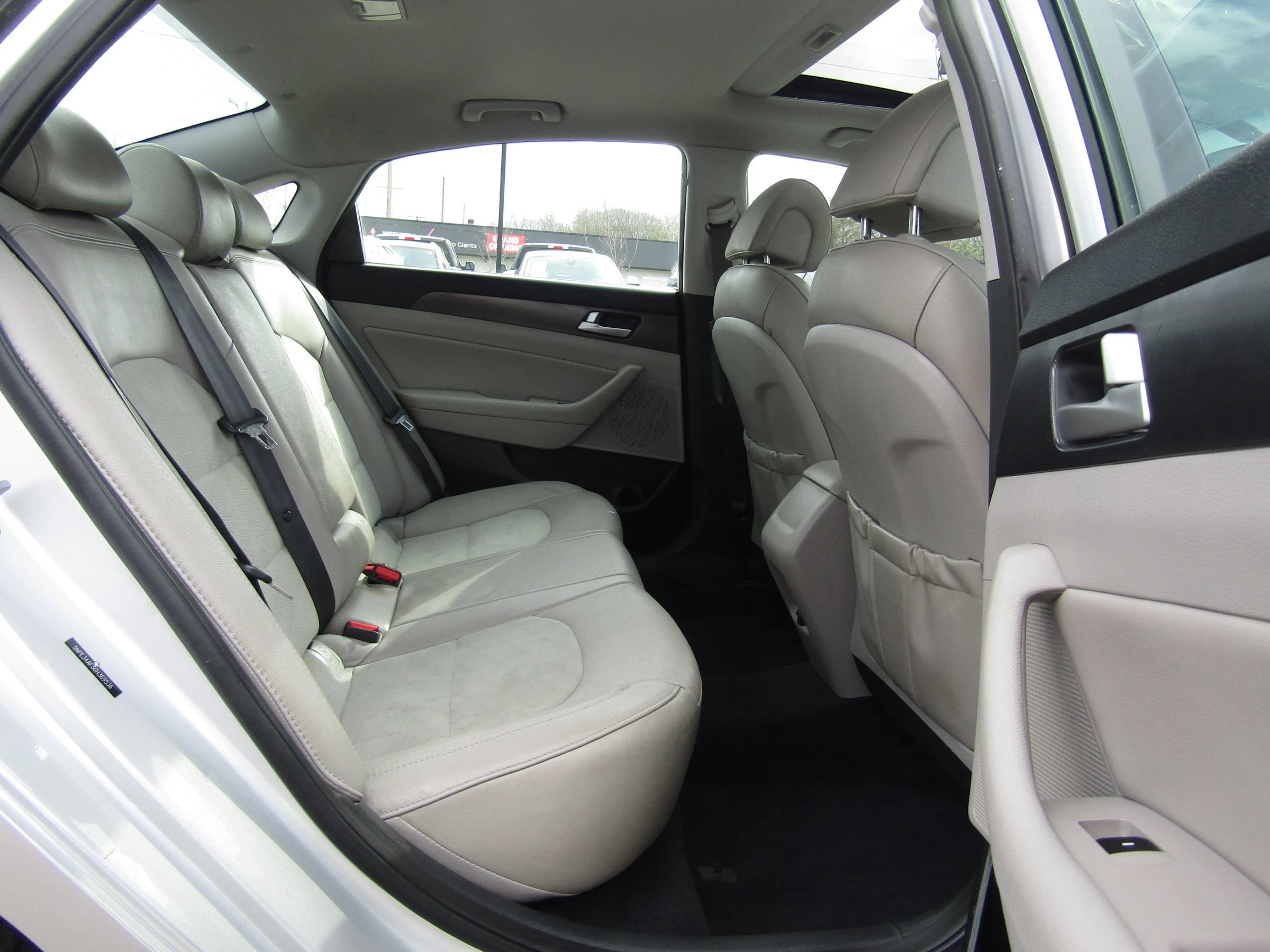 Used 2016 Hyundai Sonata Sport w/ Option Group 1V FWD image 15
