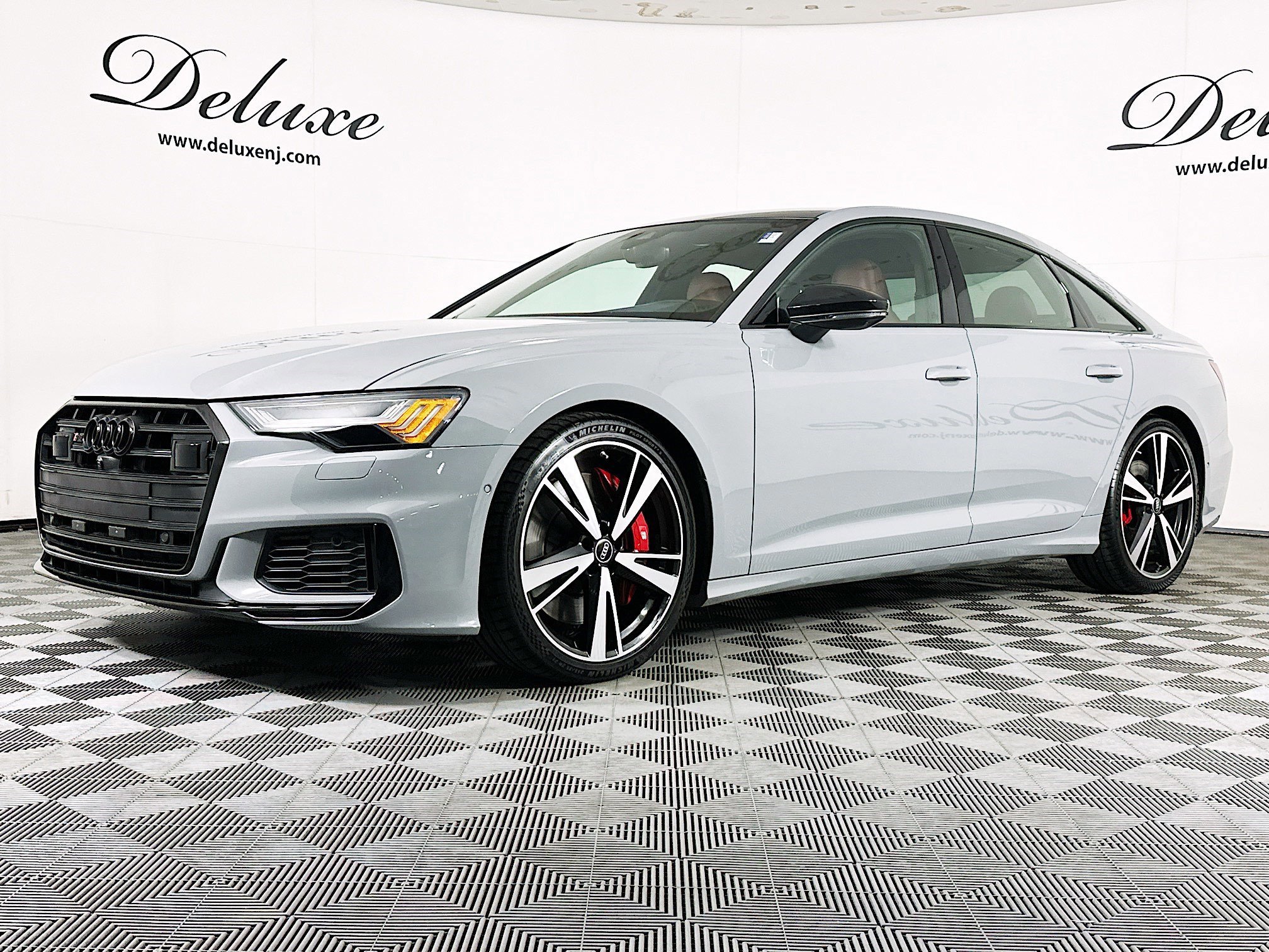 Used 2023 Audi S6 Prestige w/ Prestige Package image 3