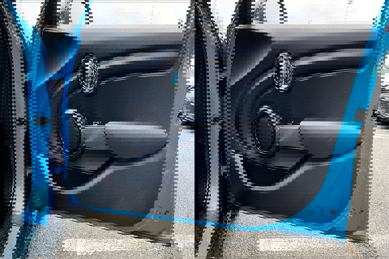 Used 2016 MINI Cooper 4-Door Hardtop image 21