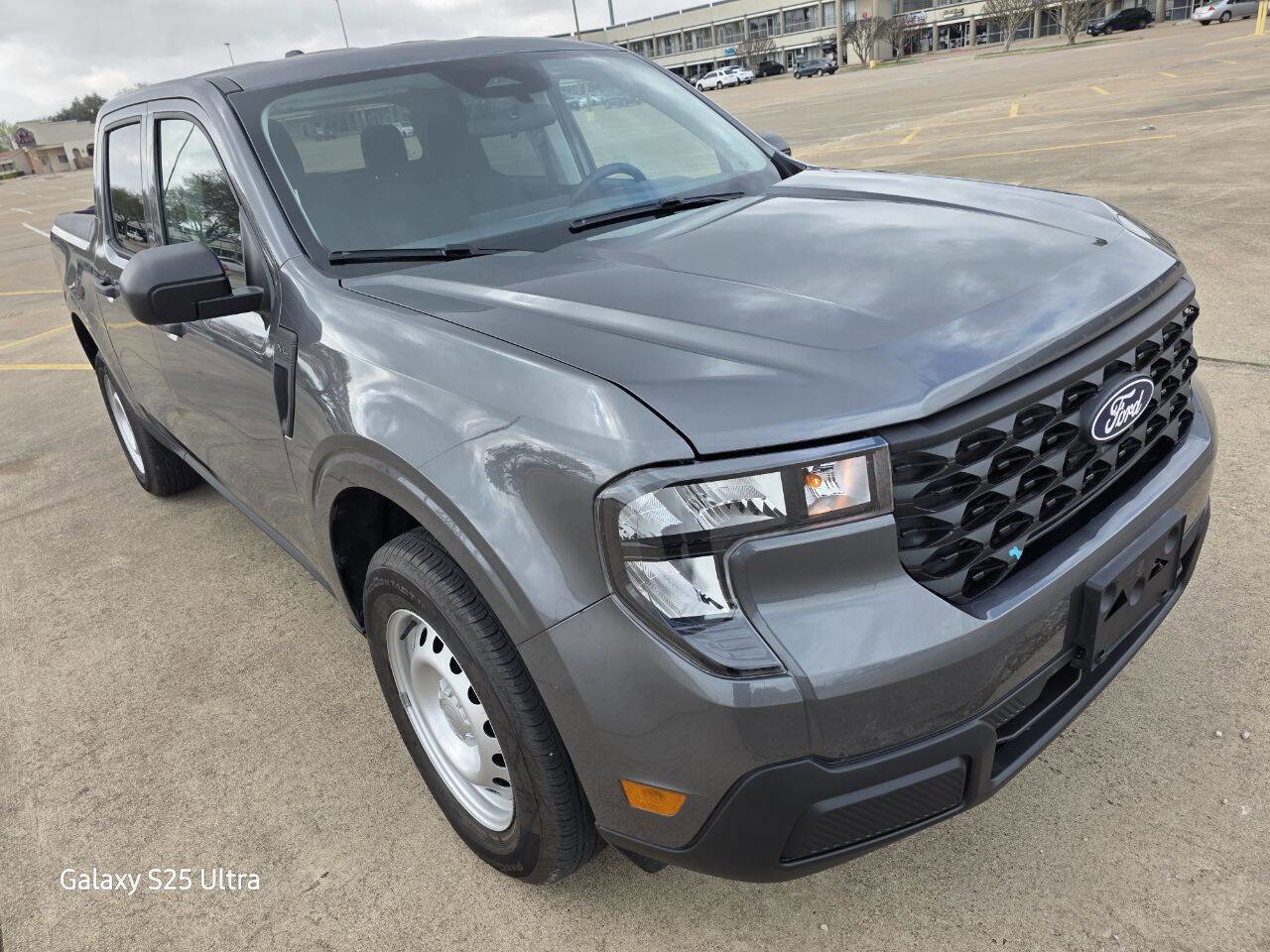 Used 2025 Ford Maverick XL w/ Equipment Group 102A image 1