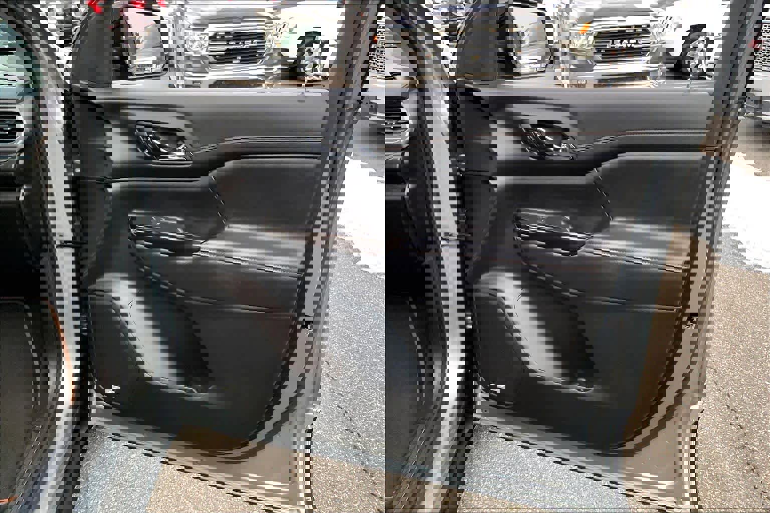 Used 2023 GMC Acadia AT4 w/ Technology Package image 20