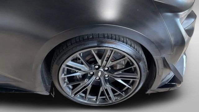 Used 2018 Chevrolet Camaro ZL1 RWD image 20
