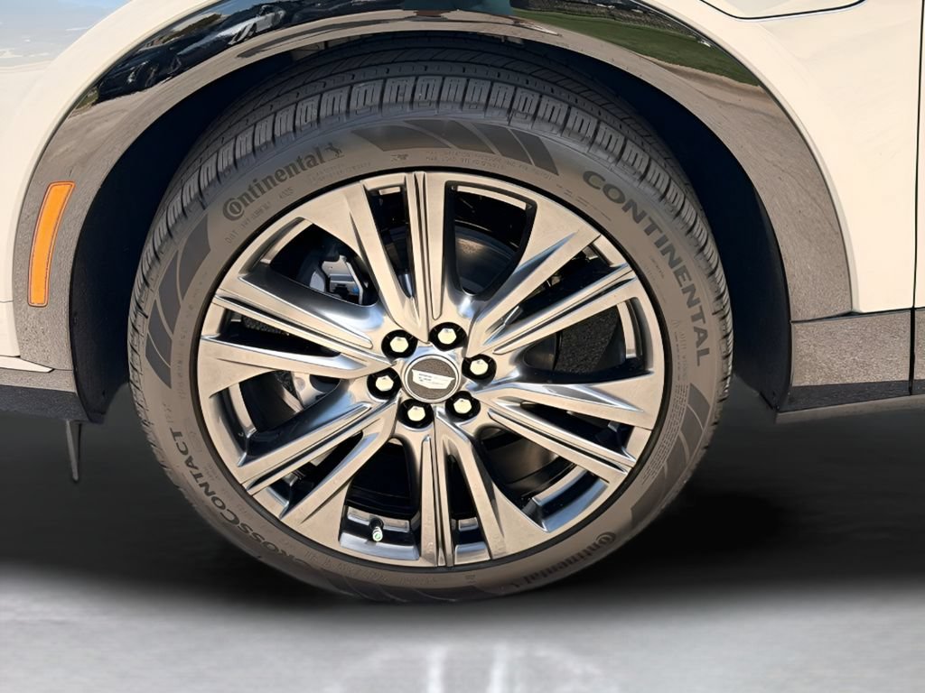 New 2027 Cadillac Optiq Premium Sport w/ LPO, Floor Liner Package AWD/4WD image 3