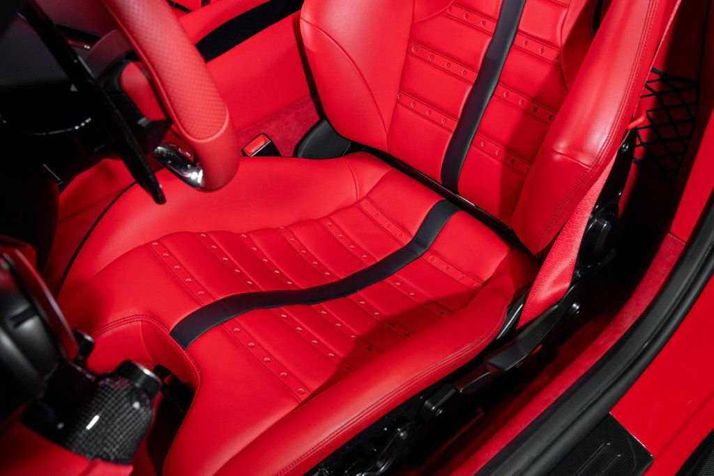 Used 2022 Ferrari 812 Competizione image 21