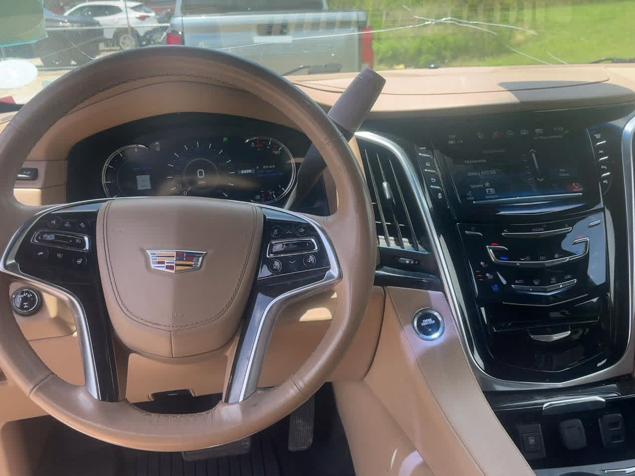 Used 2019 Cadillac Escalade ESV Platinum AWD/4WD image 4