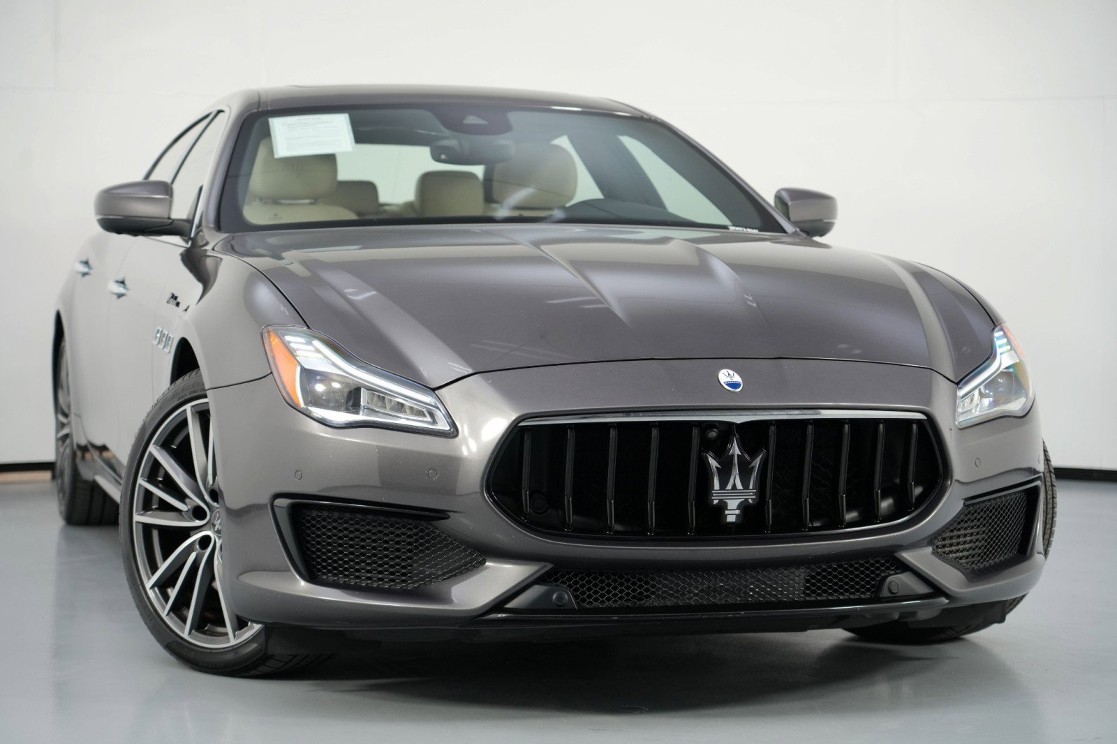 Used 2022 Maserati Quattroporte Modena Q4 image 4