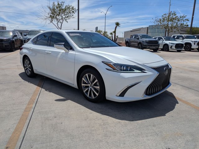 Used 2020 Lexus ES 300h FWD video 3
