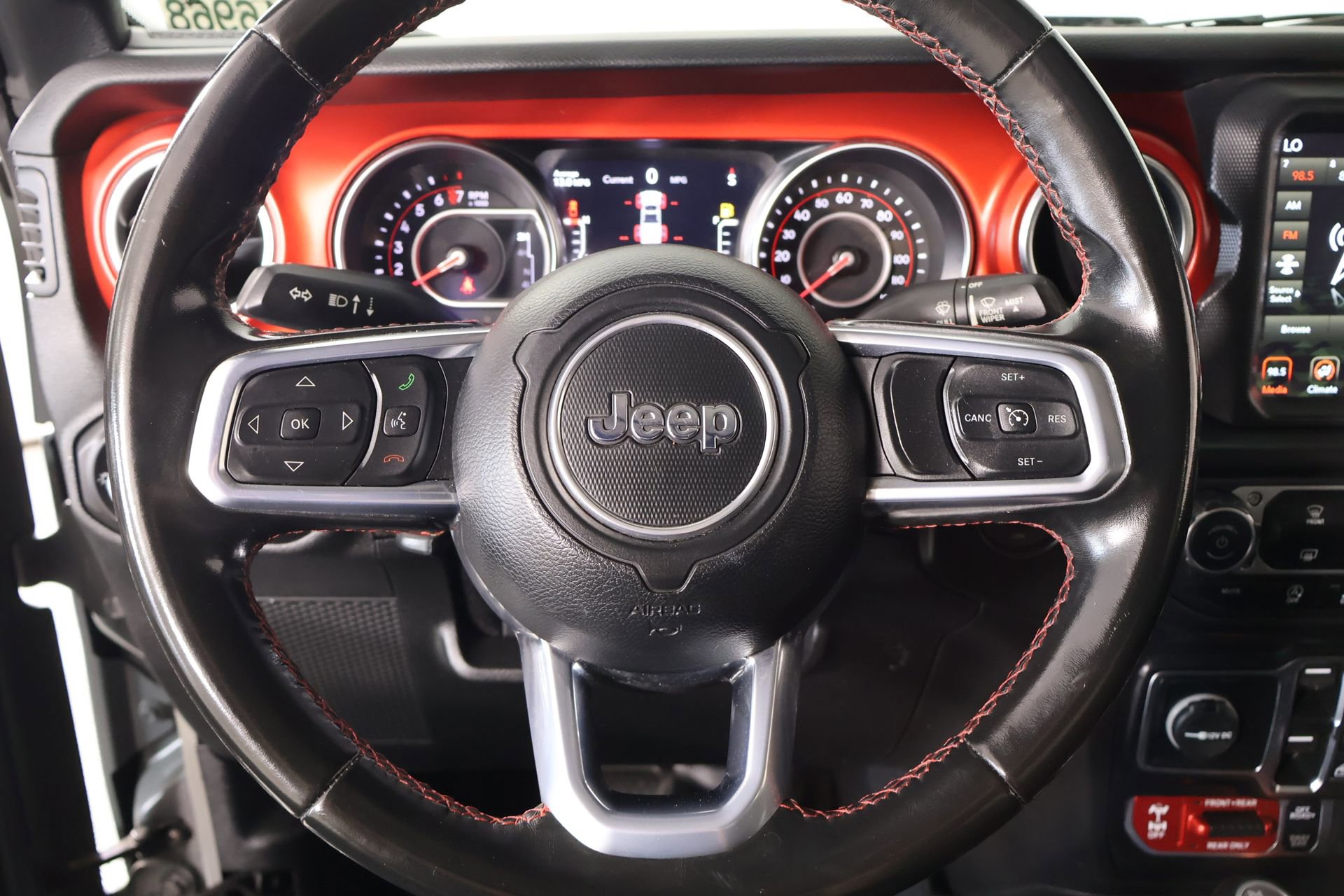 Used 2020 Jeep Gladiator Rubicon AWD/4WD image 3