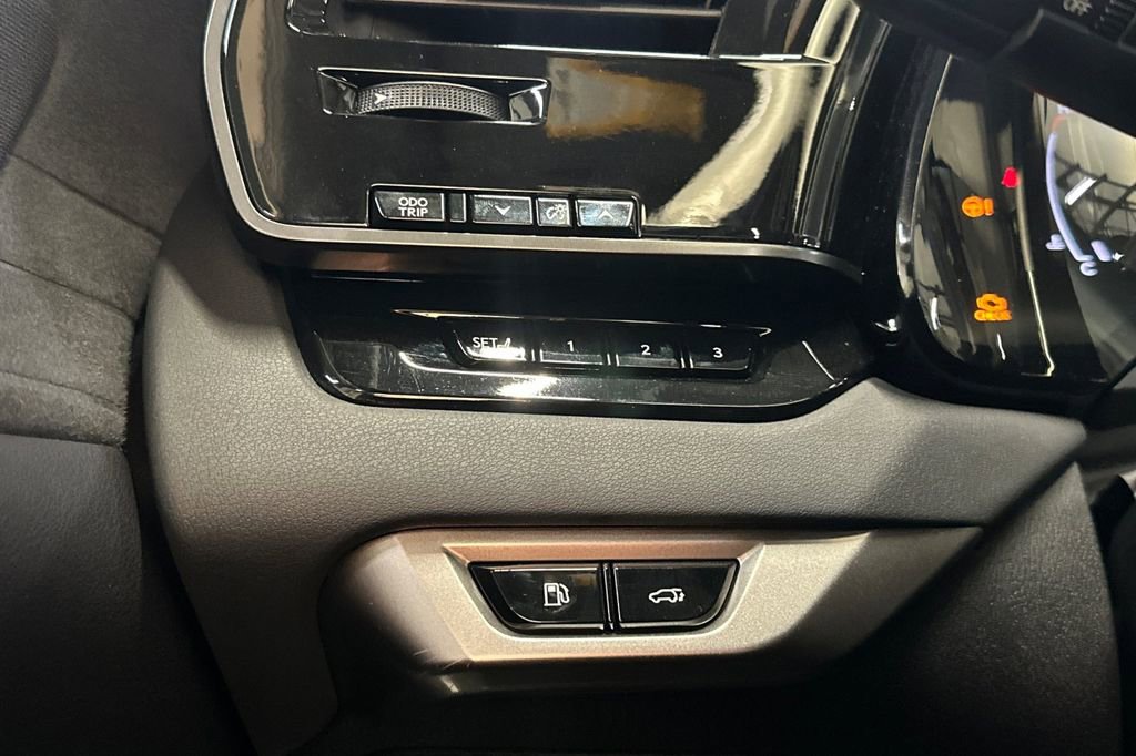 Used 2024 Lexus RX 350 AWD w/ Convenience Package image 24